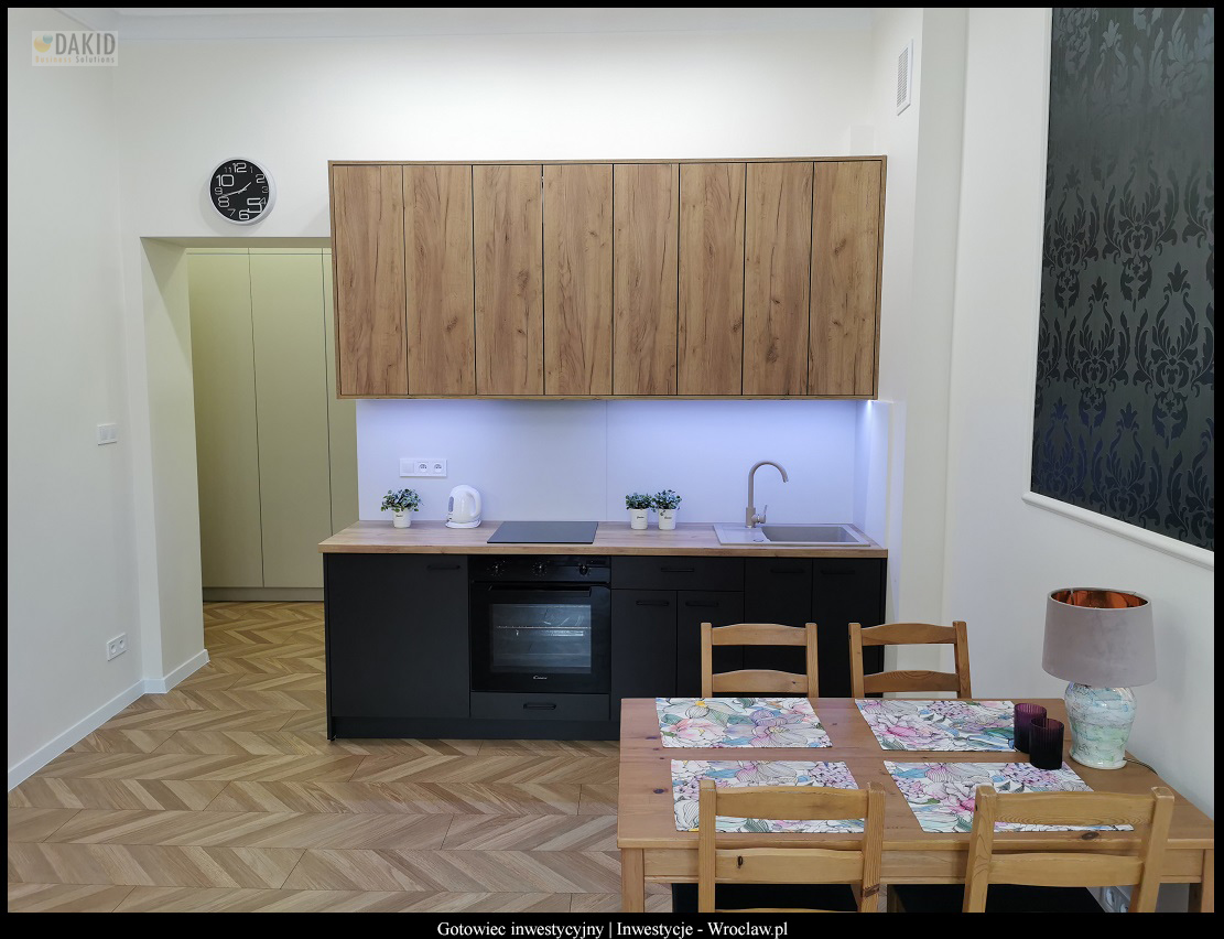 salon z lustem salon z lustrem